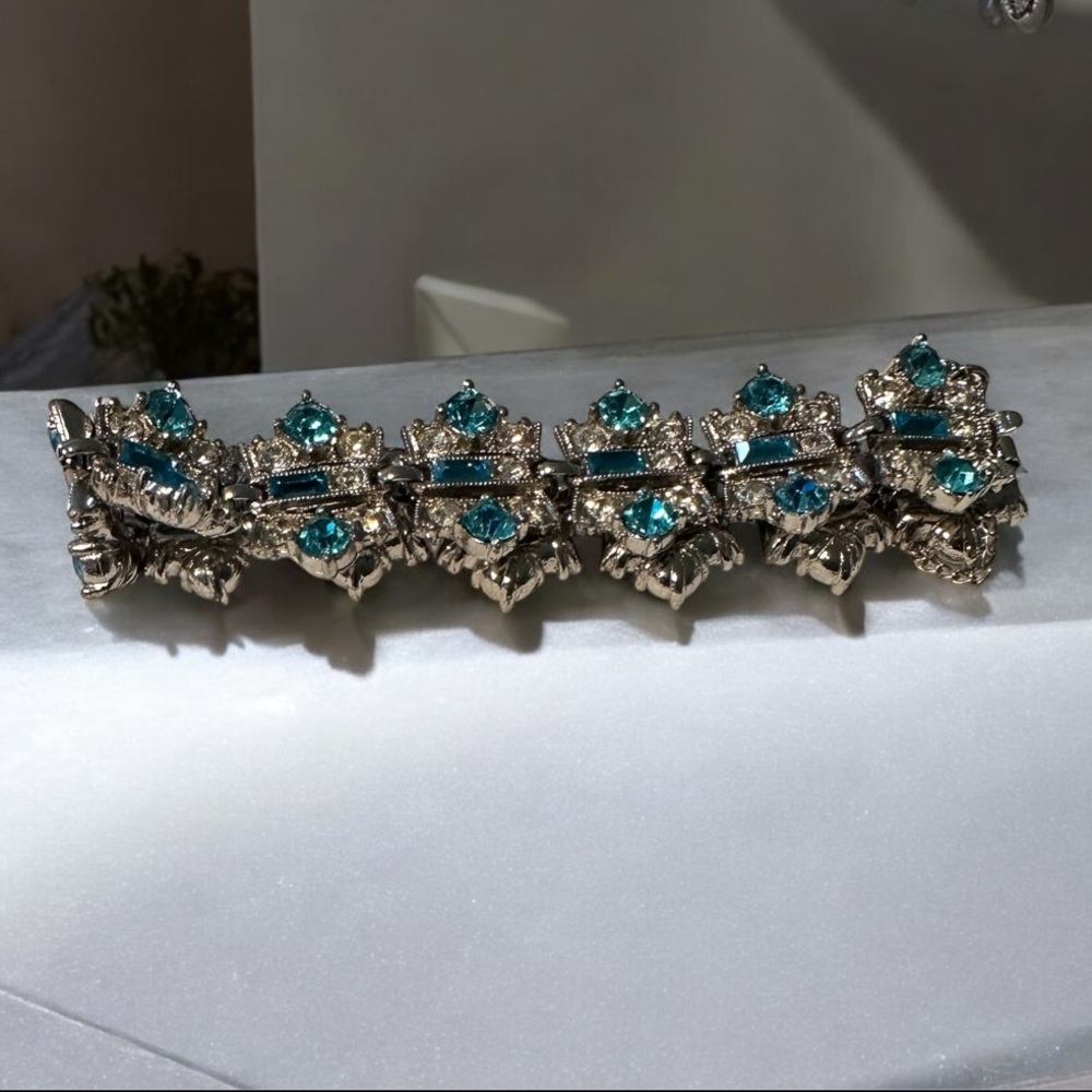 Vintage ‘40s Signed Bogoff Blue Rhinestone Clasp … - image 2
